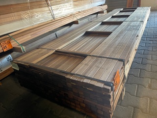 Ca. 167x Guyana Teak Latten Geschaafd, 27x40mm, lengte 18/335cm, 83/36